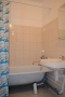 15_bathroom_2
